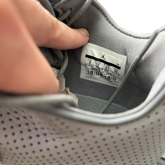 Nike Jordan Mens 8 Eclipse Sneakers Cool Grey Wolf White 724010-023 NEW IN BOX - Picture 3 of 10